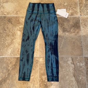 Lululemon Wunder Train 25” HR Sz 4